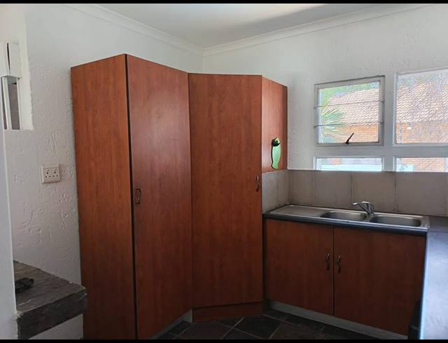 1 BEDROOM PROPERTY TO RENT IN BASSONIA